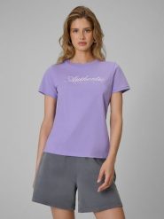 4F T-shirt regular z nadrukiem damski - fioletowy M. Fioletowe t-shirty damskie 4F, m, bez wzorów, z bawełny, bez kołnierzyka. Za 59.99 zł.