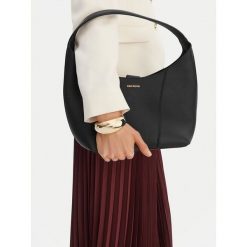 Torebka GINO ROSSI. Czarne torebki klasyczne damskie Gino Rossi, bez dodatków. Za 469.99 zł.