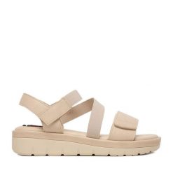 Sandały Go Soft. Brązowe sandały damskie GO SOFT, bez wzorów, bez obcasa, na płaskiej podeszwie, bez zapięcia. Za 139.99 zł.