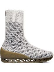 Camper Sneakersy w kolorze szarym rozmiar: 38. Szare obuwie sportowe damskie Camper, za kostkę, bez zapięcia. Za 381.24 zł.