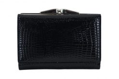 Czarny lakierowany portfel skórzany damski. Czarne portfele damskie Barberinis, bez wzorów, z lakierowanej skóry. Za 135.99 zł.