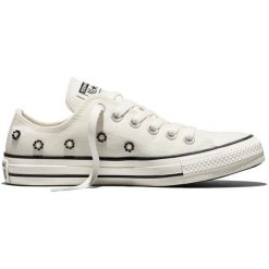 Buty sportowe Converse Chuck Taylor All Star. Białe obuwie sportowe casual damskie Converse, bez zapięcia. Za 590.00 zł.