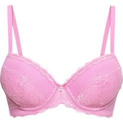Biustonosz usztywniany Pink Collection bonprix jasnoróżowy. Czerwone biustonosze bonprix, w koronkowe wzory, z koronki. Za 54.99 zł.