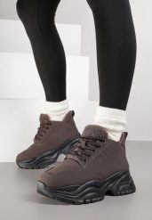 Brązowe Traperki Sneakersy Vices na Grubej Tłoczonej Platformie Typu Traperki Narrise. Brązowe trapery damskie Born2be, z jeansu, bez zapięcia. Za 99.99 zł.