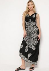 Czarna Sukienka w Stylu Boho z Gumką w Pasie i Troczkami na Ramionach Aretava. Czarne sukienki damskie Born2be, bez wzorów, boho, bez ramiączek. Za 79.99 zł.
