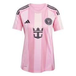 Koszulka domowa dla kobiet Inter Miami FC 2025/26. Czerwone koszulki damskie Adidas, bez wzorów, bez kołnierzyka, bez ramiączek. W wyprzedaży za 348.00 zł.