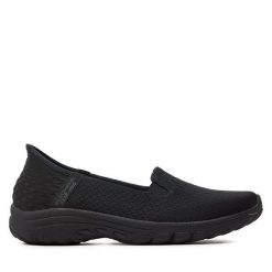 Półbuty Skechers. Czarne półbuty damskie Skechers, bez wzorów, bez obcasa, na płaskiej podeszwie, bez zapięcia. Za 299.99 zł.