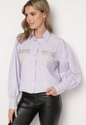 Fioletowa Koszula Bogato Ozdobiona Cyrkoniami i Perłami Primulla. Fioletowe koszule damskie Born2be, m, bez wzorów, eleganckie, bez kołnierzyka, bez ramiączek. Za 84.99 zł.
