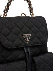 Guess Plecak Giully II HWYQ96 73330 Czarny. Czarne plecaki Guess, z aplikacjami, z materiału. Za 399.99 zł.