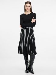 Orsay Sukienka w kolorze czarnym rozmiar: S. Czarne sukienki damskie Orsay, bez wzorów, bez ramiączek. Za 65.54 zł.