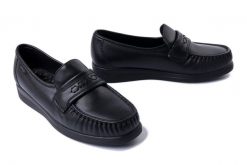 SOLO 015W czarny, mokasyny damskie. Czarne mokasyny damskie Solo, bez obcasa. Za 244.90 zł.