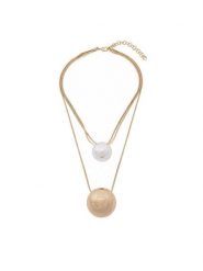 Weekend Max Mara Naszyjnik 2615751084650 Złoty. Żółte naszyjniki damskie Weekend Max Mara, metalowe. Za 389.99 zł.