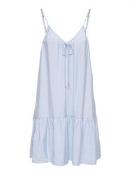 ONLY Sukienka letnia Misara 15373962 Niebieski jasny Regular Fit. Niebieskie sukienki damskie Only, bez wzorów, z wiskozy, bez ramiączek. Za 149.99 zł.