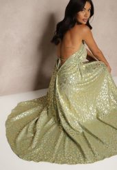 Zielona Wiskozowa Sukienka Halter Zdobiona Metalicznym Nadrukiem w Panterkę Linaruna. Zielone sukienki damskie Renee, z aplikacjami, z materiału, eleganckie, bez ramiączek. W wyprzedaży za 99.99 zł.