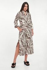 Spodnie damskie ze wzorem JOSEPH RIBKOFF SPORT. Spodnie sportowe damskie Joseph Ribkoff, l, bez wzorów. Za 919.00 zł.