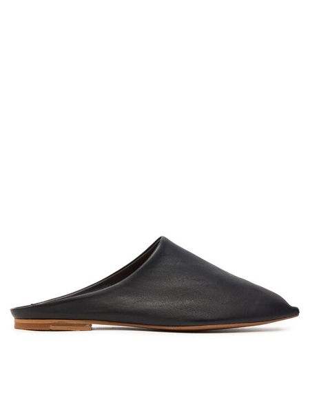 Balagan Klapki Bayit Czarny. Czarne klapki damskie BALAGAN, bez wzorów, ze skóry, bez obcasa, bez zapięcia. Za 469.99 zł.