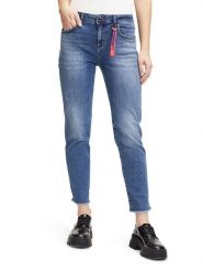 CARTOON Dżinsy - Slim fit - w kolorze niebieskim rozmiar: 36. Niebieskie jeansy damskie Cartoon. Za 87.81 zł.