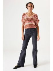 Garcia Sweter w kolorze jasnoróżowo-czerwono-białym rozmiar: S. Białe swetry klasyczne damskie Garcia, s, ze splotem, bez kołnierzyka. Za 126.45 zł.