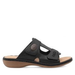 Klapki Rieker. Czarne klapki damskie Rieker, bez wzorów, bez obcasa, bez zapięcia. Za 299.99 zł.