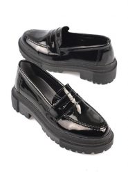 Trendyol Mokasyny w kolorze czarnym rozmiar: 39. Czarne mokasyny damskie Trendyol, bez obcasa. Za 96.60 zł.