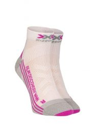 Skarpety damskie biegowe X-Socks Run Discovery 4.0. Białe skarpetki damskie X Socks, bez wzorów, z materiału. Za 50.00 zł.