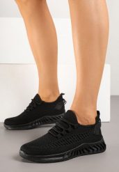 Czarne Buty Sportowe Sneakersy z Siateczkowego Materiału na Tłoczonej Podeszwie Ralloti. Czarne obuwie sportowe casual damskie Born2be, z jeansu, bez zapięcia. Za 69.99 zł.