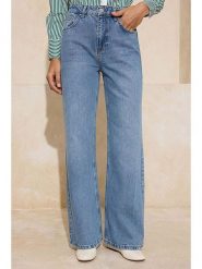 Trendyol Dżinsy - Comfort fit - w kolorze niebieskim rozmiar: 42. Niebieskie jeansy damskie Trendyol, z podwyższonym stanem. Za 95.99 zł.