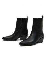 Orsay Botki w kolorze czarnym rozmiar: 38. Czarne botki damskie Orsay, bez obcasa, bez zapięcia. Za 109.78 zł.