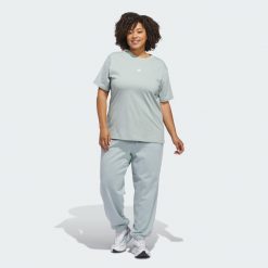 Koszulka Small Logo (Plus Size). Białe koszulki damskie Adidas, plus size, bez wzorów, z bawełny, bez kołnierzyka, bez ramiączek. Za 109.00 zł.