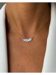 DI GIORGIO Pozłacany naszyjnik z elementem ozdobnym - dł. 40 cm rozmiar: onesize. Niebieskie naszyjniki damskie DI GIORGIO, z cyrkonią, pozłacane. Za 108.99 zł.