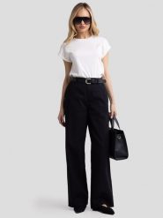 BIG STAR Koszulka w kolorze białym rozmiar: L. Białe koszulki damskie Big Star, l, bez wzorów, z bawełny, bez kołnierzyka, bez ramiączek. Za 37.99 zł.