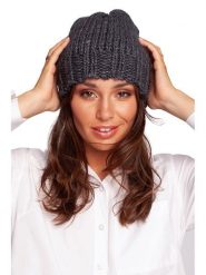 Be Wear Czapka w kolorze antracytowym rozmiar: onesize. Czarne czapki damskie Be Wear, bez wzorów, z materiału. Za 82.64 zł.