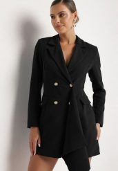 Czarna Taliowana Sukienka o Kroju Marynarki z Mini Trenem Besista. Czarne sukienki damskie Born2be, z aplikacjami, eleganckie, bez ramiączek. W wyprzedaży za 118.99 zł.