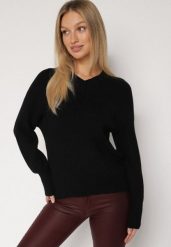 Czarny Sweter z Domieszką Kaszmiru z Dekoltem w Serek Feralaine. Czarne swetry klasyczne damskie Born2be, z jeansu, bez kołnierzyka. Za 99.99 zł.