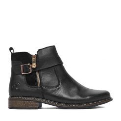 Botki Rieker. Czarne botki damskie Rieker, bez obcasa, na płaskiej podeszwie, bez zapięcia. Za 399.99 zł.