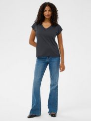 Kaffe Koszulka w kolorze czarnym rozmiar: S. Czarne bluzki damskie Kaffe, s, bez wzorów, bez kołnierzyka, bez ramiączek. Za 104.99 zł.