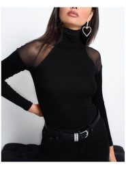 Milan Kiss Koszulka w kolorze czarnym rozmiar: S. Czarne koszulki damskie Milan Kiss, s, z aplikacjami, bez kołnierzyka, bez ramiączek. Za 104.99 zł.