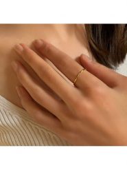 Les Petites Précieuses Pozłacany pierścionek z diamentem rozmiar: 58. Żółte pierścionki damskie Les Petites Précieuses, z diamentem, pozłacane. Za 113.90 zł.