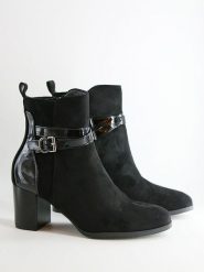 Bellucci Botki w kolorze czarnym rozmiar: 41. Czarne botki damskie Bellucci, eleganckie, bez obcasa, bez zapięcia. Za 152.99 zł.