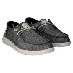 HeyDude Damskie Mokasyny Wendy Metallic Sparkle. Szare mokasyny damskie Hey dude, z materiału, bez obcasa. Za 359.00 zł.