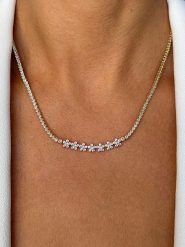 DI GIORGIO Pozłacany naszyjnik z elementem ozdobnym - dł. 40 cm rozmiar: onesize. Żółte naszyjniki damskie DI GIORGIO, z cyrkonią, pozłacane. Za 304.99 zł.