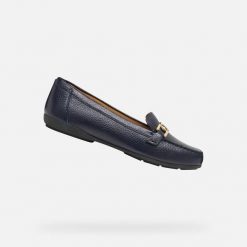 Damskie mokasyny Geox Annytah. Niebieskie mokasyny damskie Geox, z materiału, bez obcasa. Za 456.00 zł.