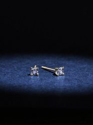 DIAMANTA Złote kolczyki-wkrętki "Petites Puces" z diamentami rozmiar: onesize. Żółte kolczyki damskie DIAMANTA, z diamentem, złote. Za 608.99 zł.