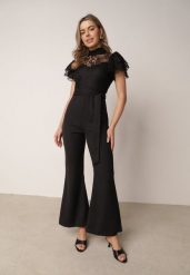 Czarny Elegancki Kombinezon VICES z Koronkową Górą i Rozszerzanymi Nogawkami Talinoe. Czarne sukienki damskie Born2be, bez wzorów, z koronki, biznesowe, bez ramiączek. Za 199.99 zł.