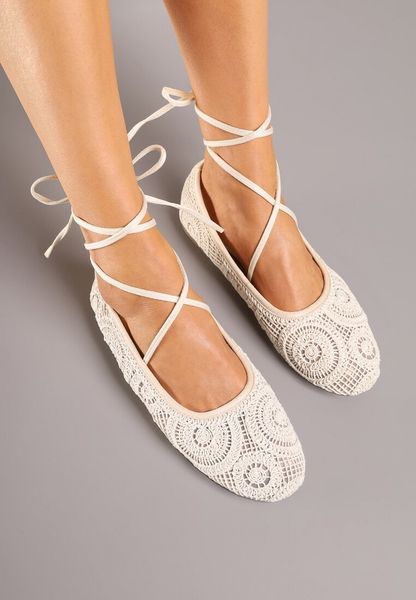 Beżowe Haftowane Balerinki z Wiązaniem Talorelia. Brązowe balerinki damskie Born2be, bez wzorów, z jeansu. Za 99.99 zł.