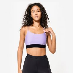 Stanik sportowy Decathlon. Czarne biustonosze sportowe damskie DOMYOS, bez wzorów, z elastanu. Za 49.99 zł.