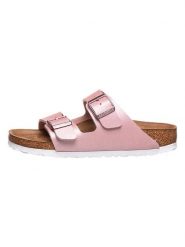 Birkenstock Klapki "Arizona" w kolorze jasnoróżowym rozmiar: 36. Różowe klapki damskie Birkenstock, bez wzorów, z otwartym noskiem, bez obcasa, bez zapięcia. Za 135.17 zł.