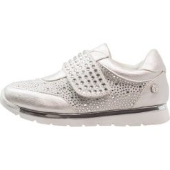 XTI Tenisówki i Trampki silver. Szare buty sportowe dziewczęce Xti, z materiału. Za 209.00 zł.