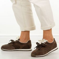 Brązowe skórzane półbuty damskie Vinceza 86427. Brązowe obuwie sportowe casual damskie VINCEZA, z jeansu, trekkingowe. Za 249.00 zł.