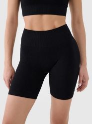 4F Szorty sportowe w kolorze czarnym rozmiar: XS/S. Czarne spodenki sportowe damskie 4F, s, bez wzorów, z materiału, outdoorowe. Za 41.79 zł.